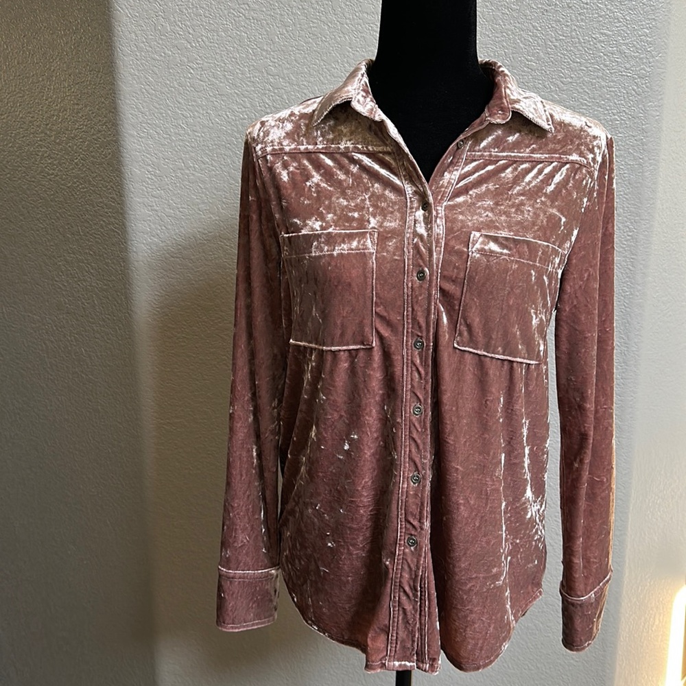 Signature 8 Light Pink Velvet Top Size Small